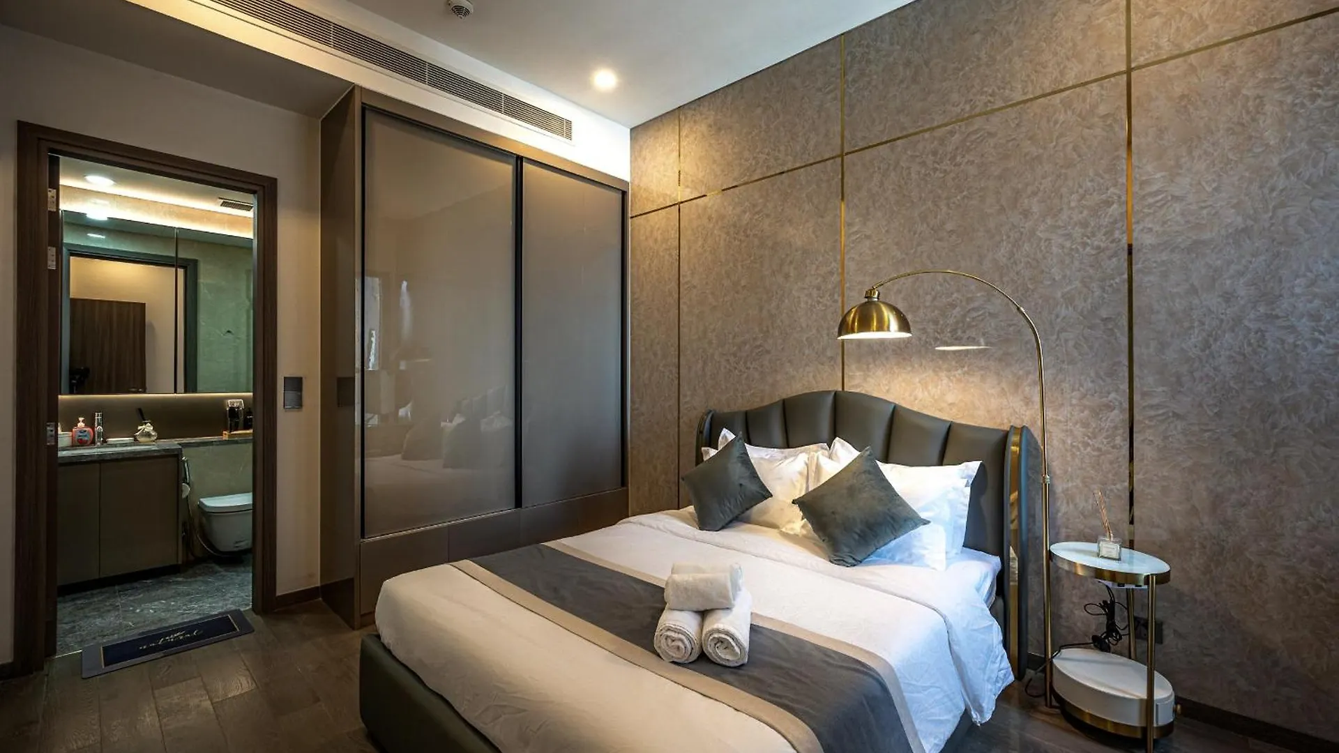 Marq Luxury Apartment 229 Inifity Pool Gym City Center ホーチミン市 ベトナム