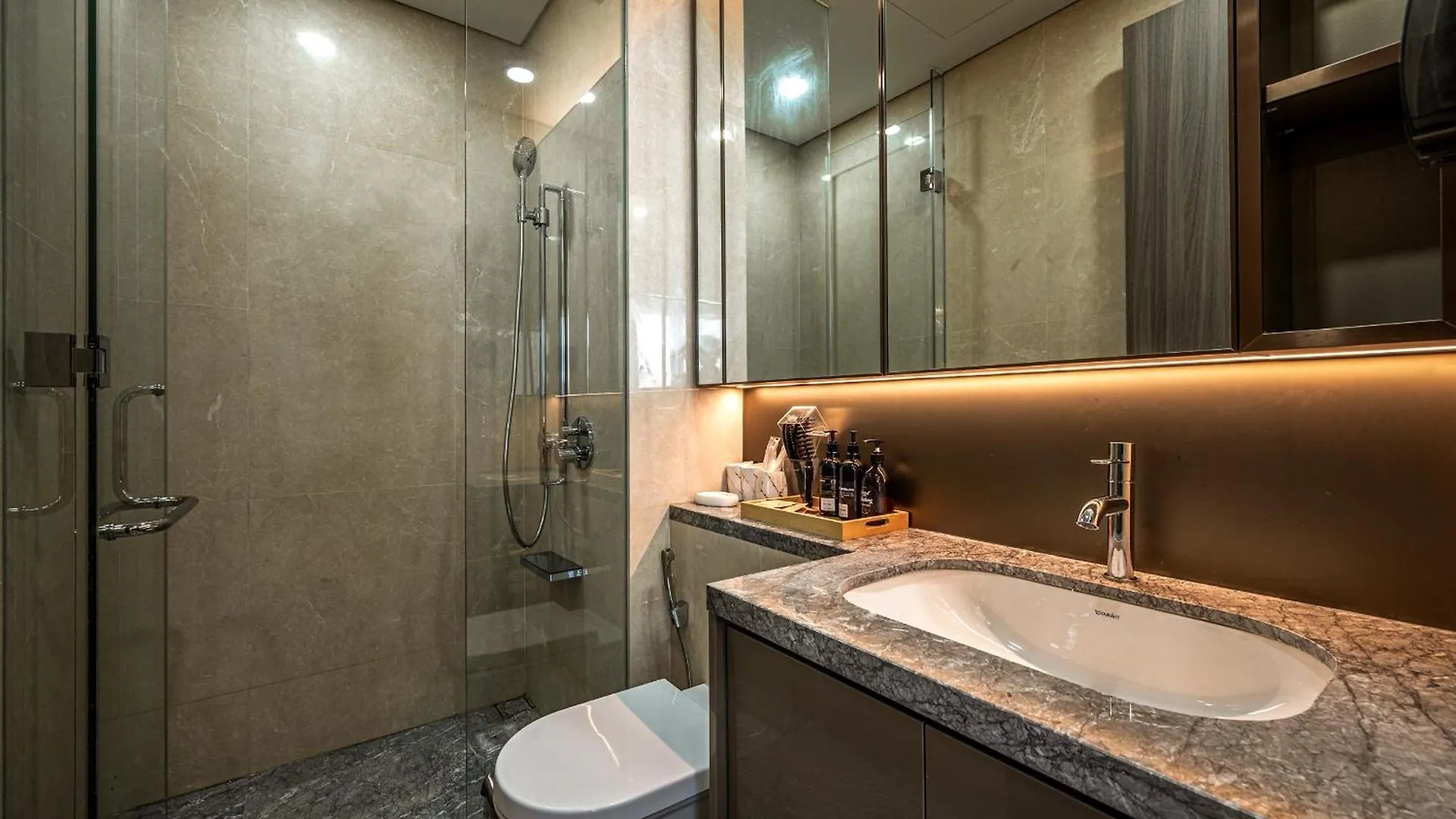 Marq Luxury Apartment 229 Inifity Pool Gym City Center ホーチミン市 ベトナム