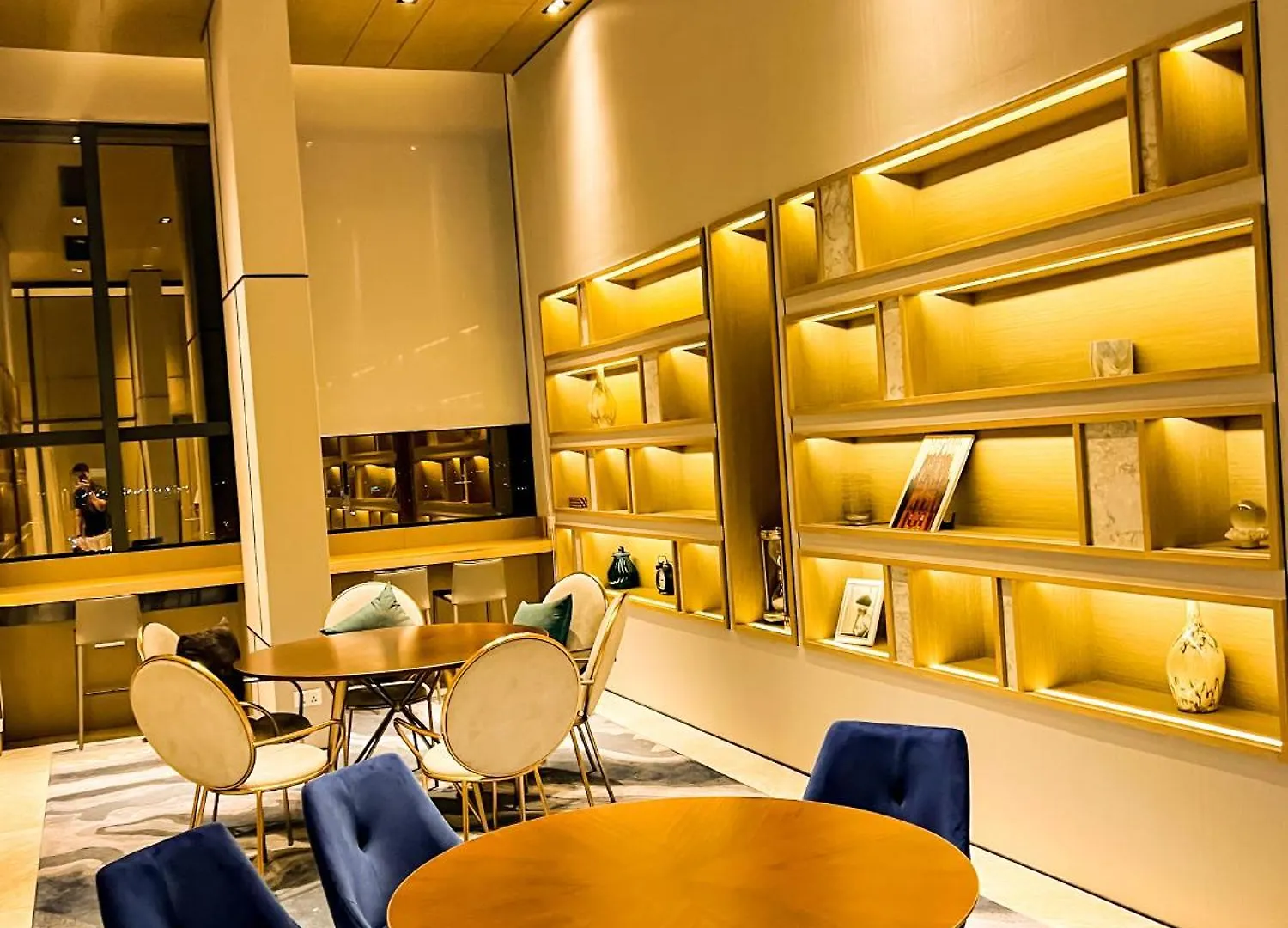 Marq Luxury Apartment 229 Inifity Pool Gym City Center Ho Chi Minh City 0*,